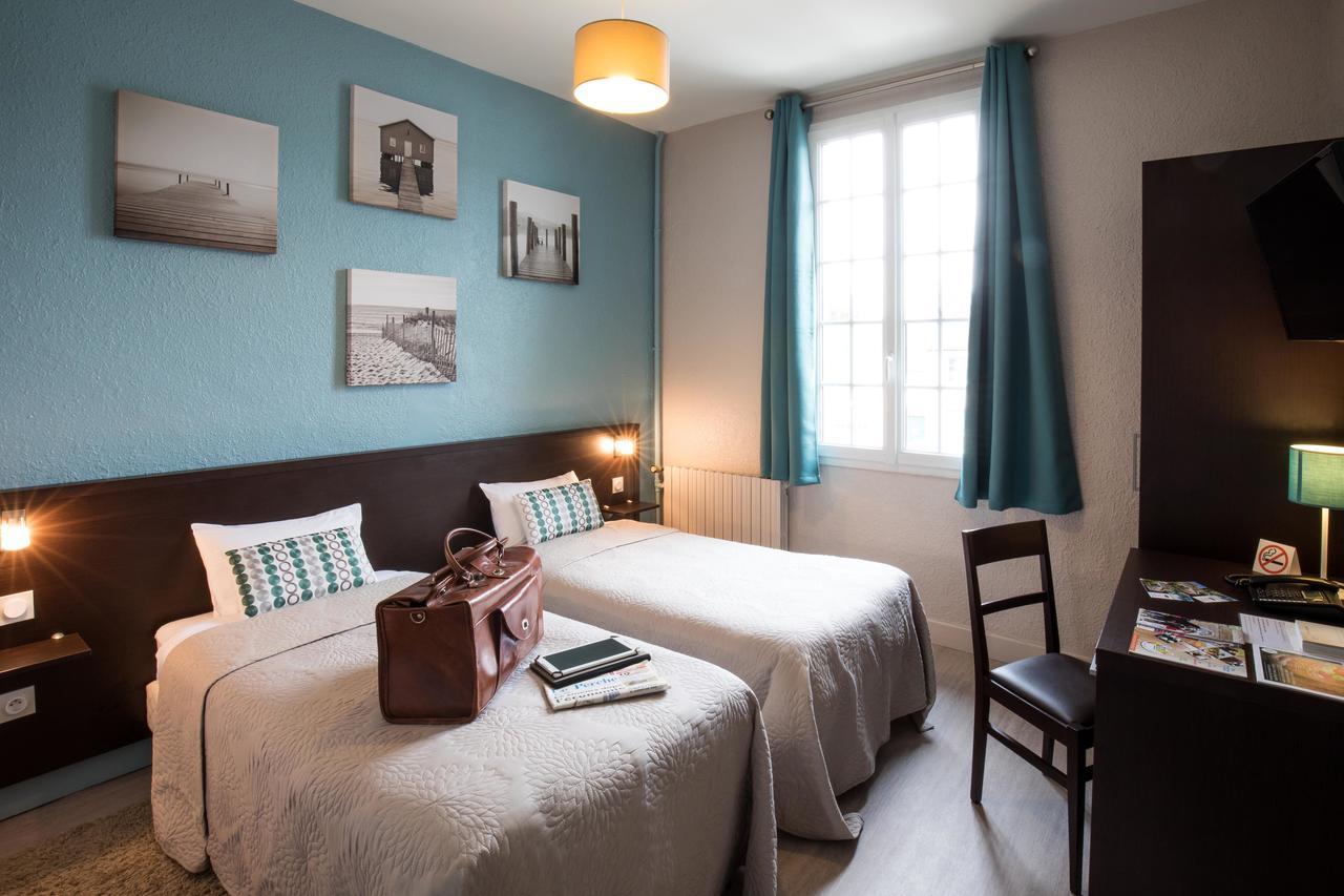 Logis Hotel Restaurant De La Poste Le Mele-sur-Sarthe Ngoại thất bức ảnh
