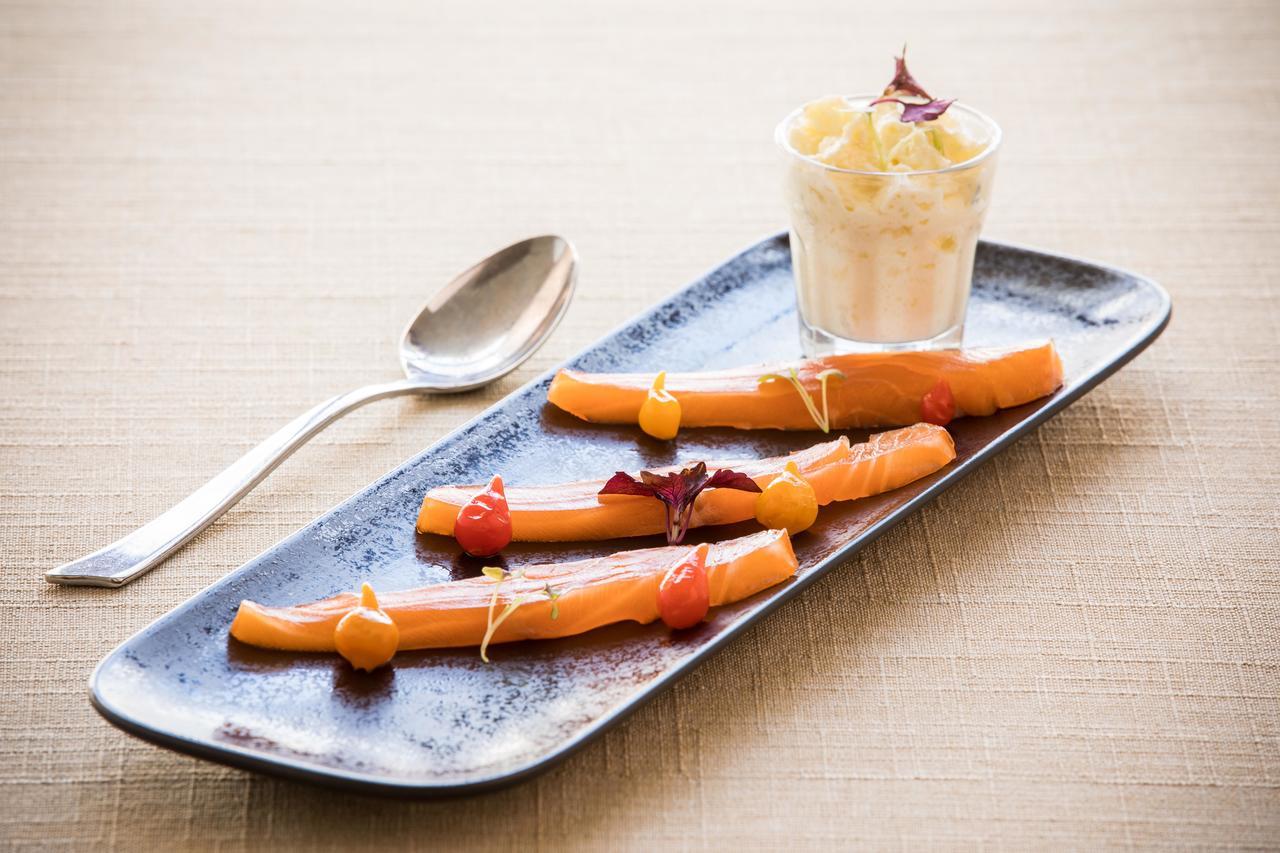 Logis Hotel Restaurant De La Poste Le Mele-sur-Sarthe Ngoại thất bức ảnh
