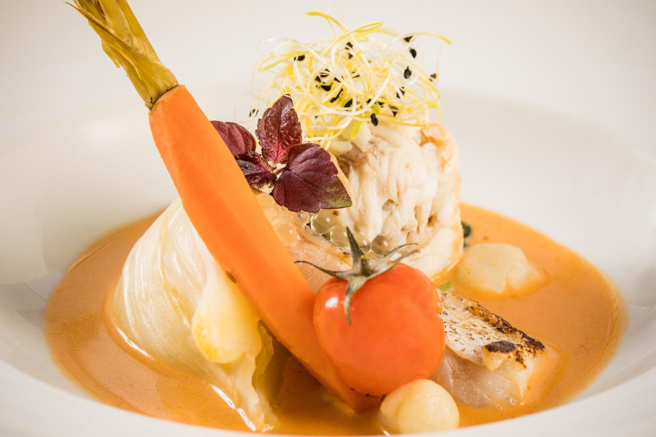 Logis Hotel Restaurant De La Poste Le Mele-sur-Sarthe Ngoại thất bức ảnh