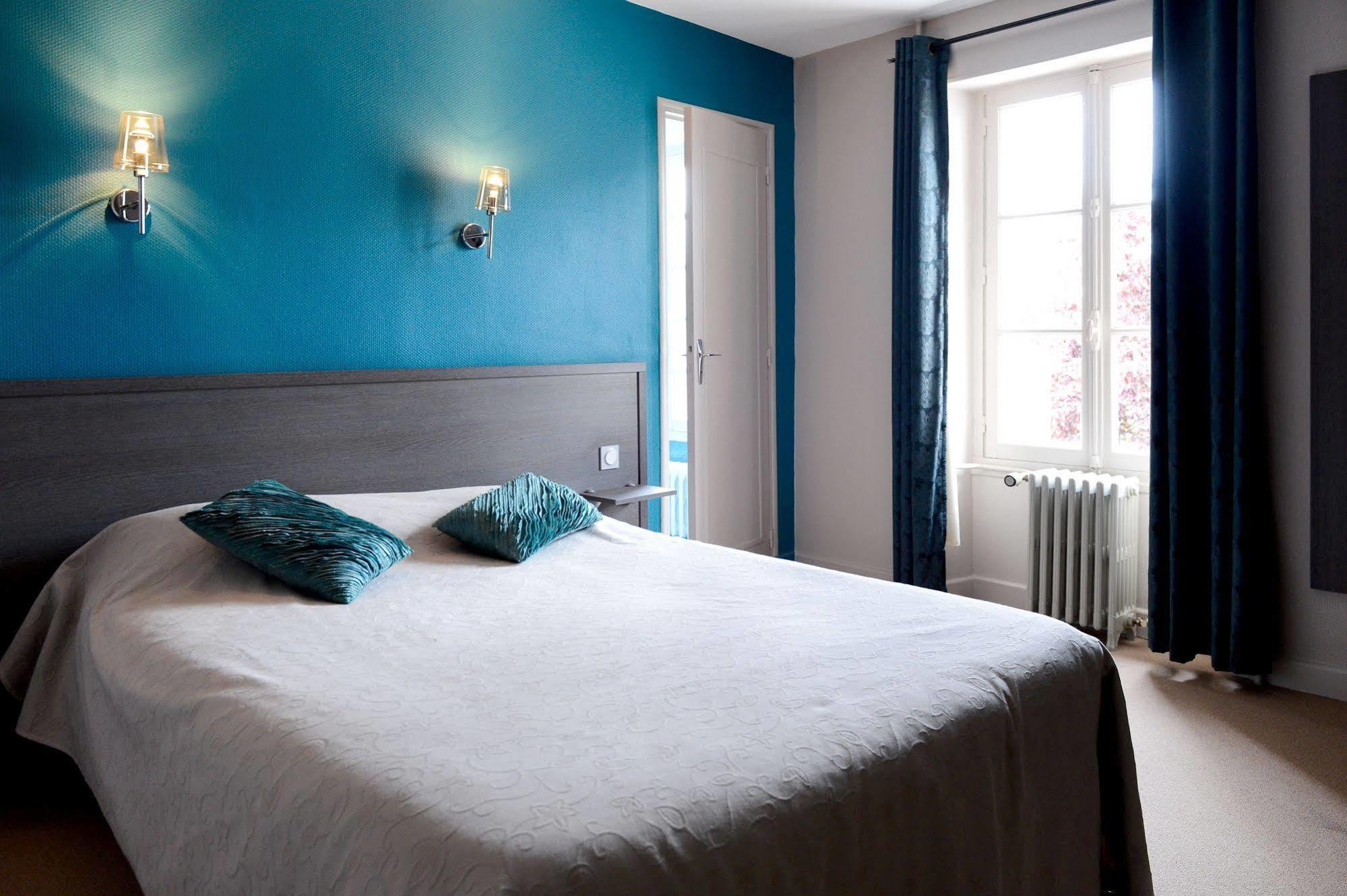 Logis Hotel Restaurant De La Poste Le Mele-sur-Sarthe Ngoại thất bức ảnh