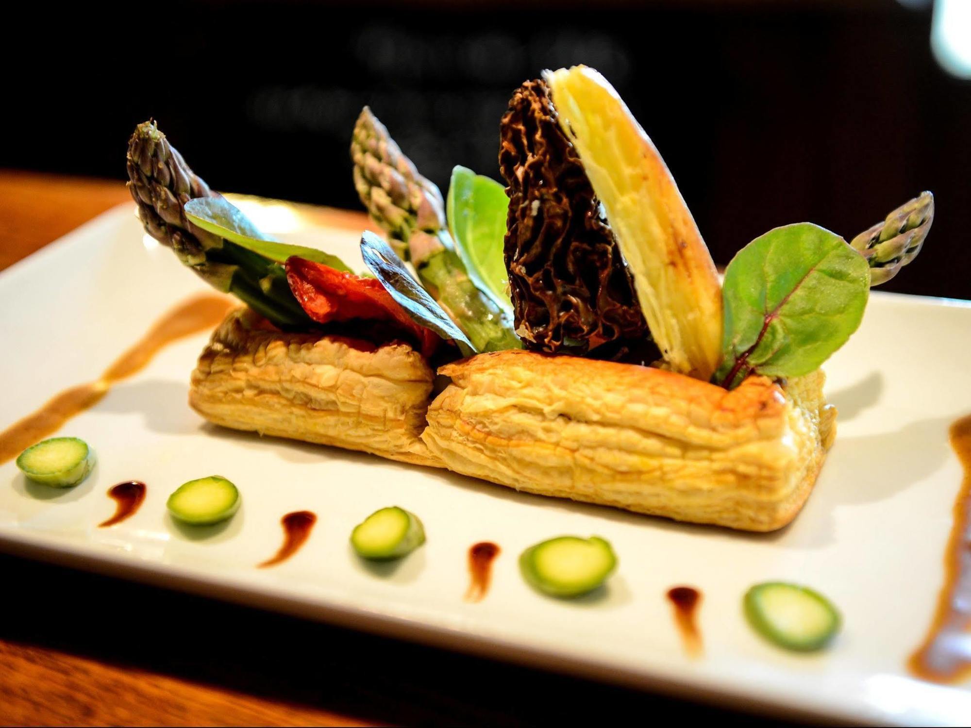 Logis Hotel Restaurant De La Poste Le Mele-sur-Sarthe Ngoại thất bức ảnh