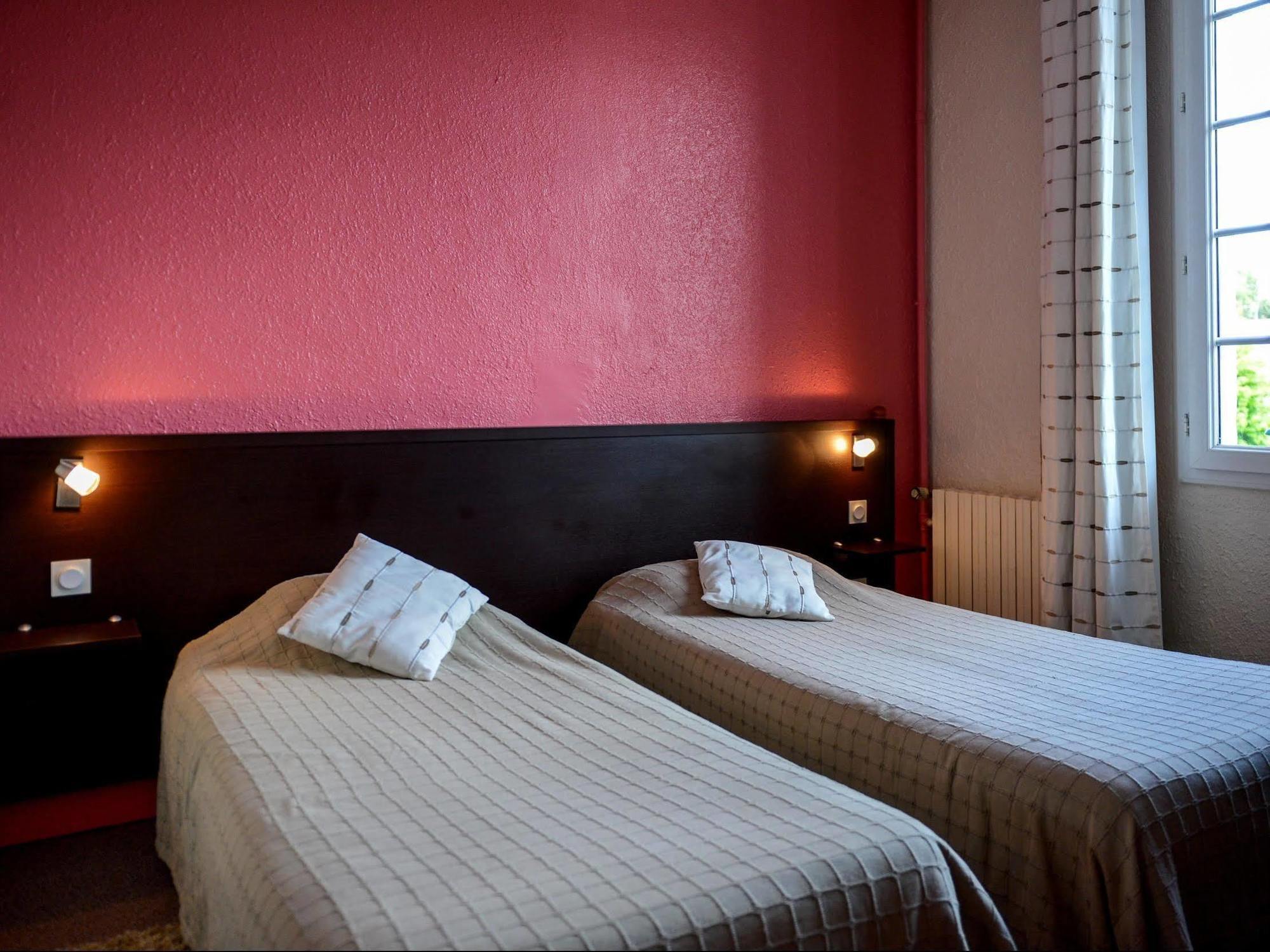 Logis Hotel Restaurant De La Poste Le Mele-sur-Sarthe Ngoại thất bức ảnh