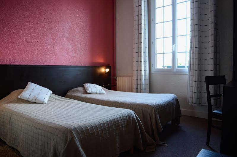 Logis Hotel Restaurant De La Poste Le Mele-sur-Sarthe Ngoại thất bức ảnh